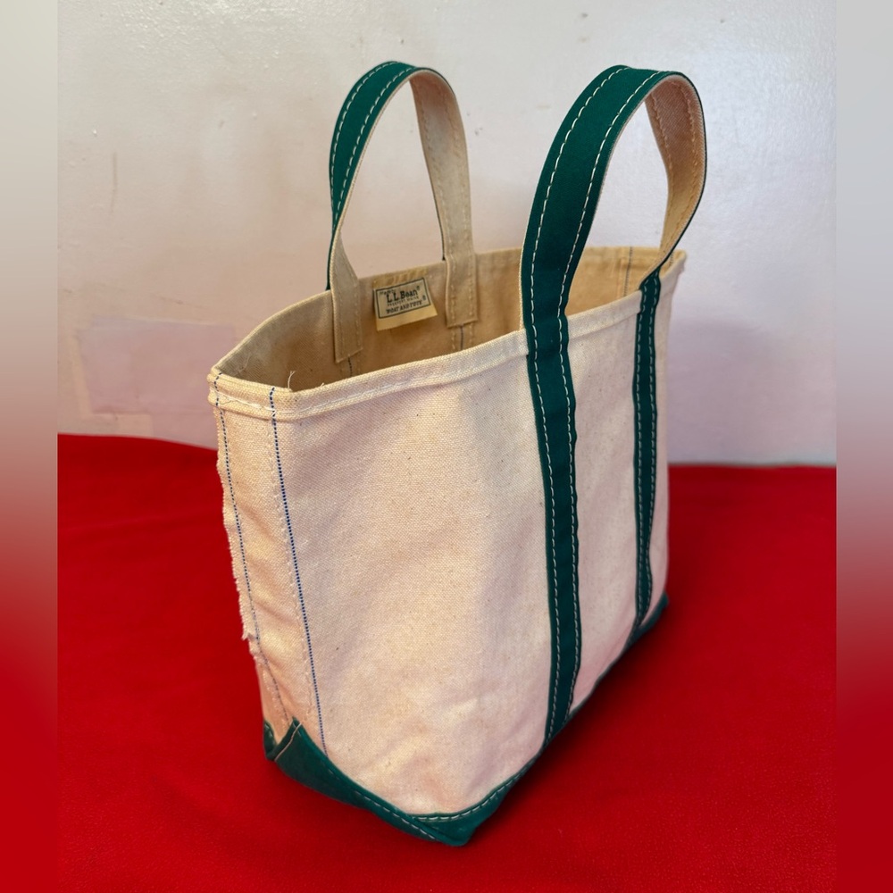 Vintage L.L bean Boat and tote Crinkle Tag Green Trim canvas Medium Bag (Stained